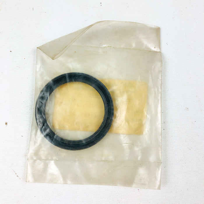 Jeep 83504055 Seal Oil Lip Adapter OEM NOS for 1988-90 Jeep 4WD Automtc Sealed 5