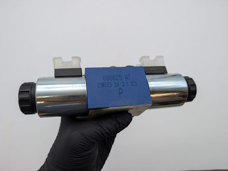 Rexroth R900548271 Directional Spool Valve 4-Way 3-Position 4WE6J6X/EG24N9K4/B10