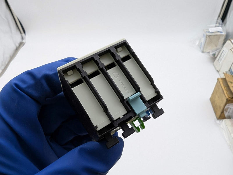 Siemens 3RH1921-1HA11 Auxiliary Switch Block 10A 240V 1 NO 1 NC Contacts 4