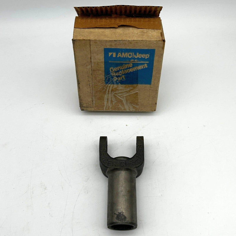 AMC Jeep 8126448 Driveshaft Slip Yoke OEM NOS Dana Spicer Open