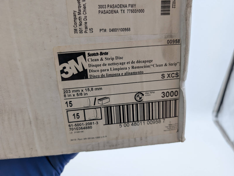 Scotch-Brite 958 Clean & Strip Disc 8" x 5/8" Very Coarse Silicon Carbide 5 Pack 5