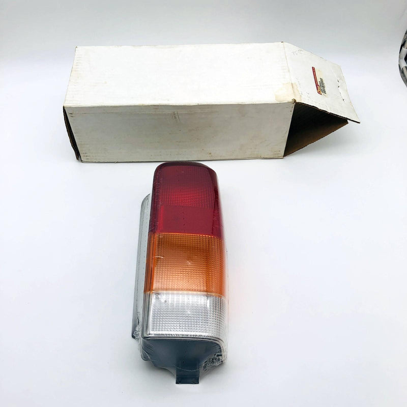 Crown 4897398AA Tail Light Rear Lamp NOS For 97-01 Jeep Cherokee Open 3