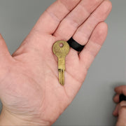 5x Yale RB424 Key Blanks F9R Keyway Brass L-604384 NOS 1