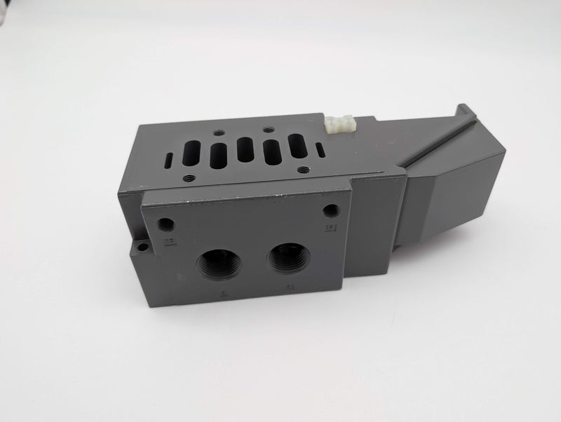 Numatics 203-842 Pneumatic Base Manifold Assembly ISO 3 3/4" NPTF Side & Bottom