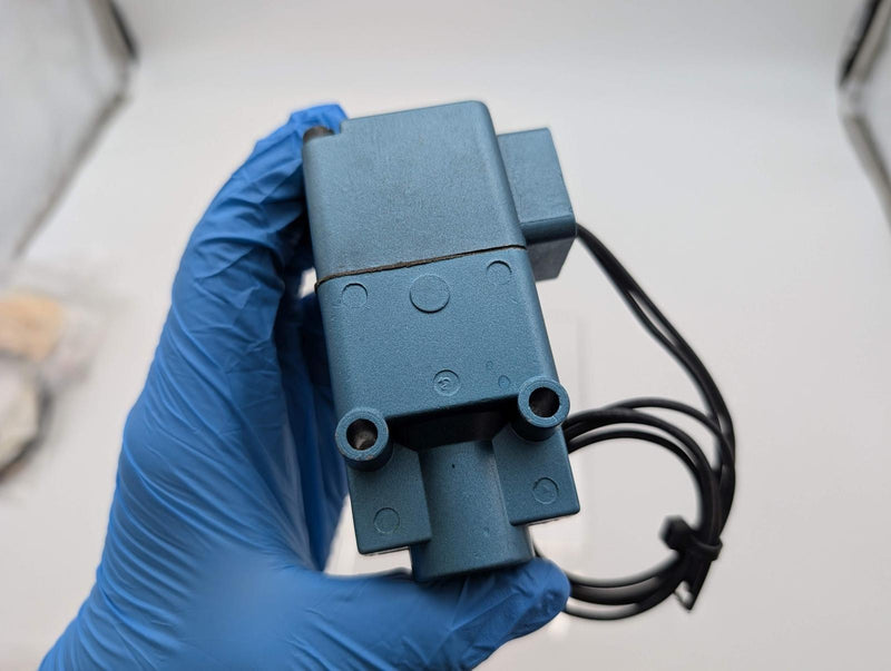 MAC Valves 225B-111CA Solenoid Valve 3 Way 110-120 VAC 24 VDC 3