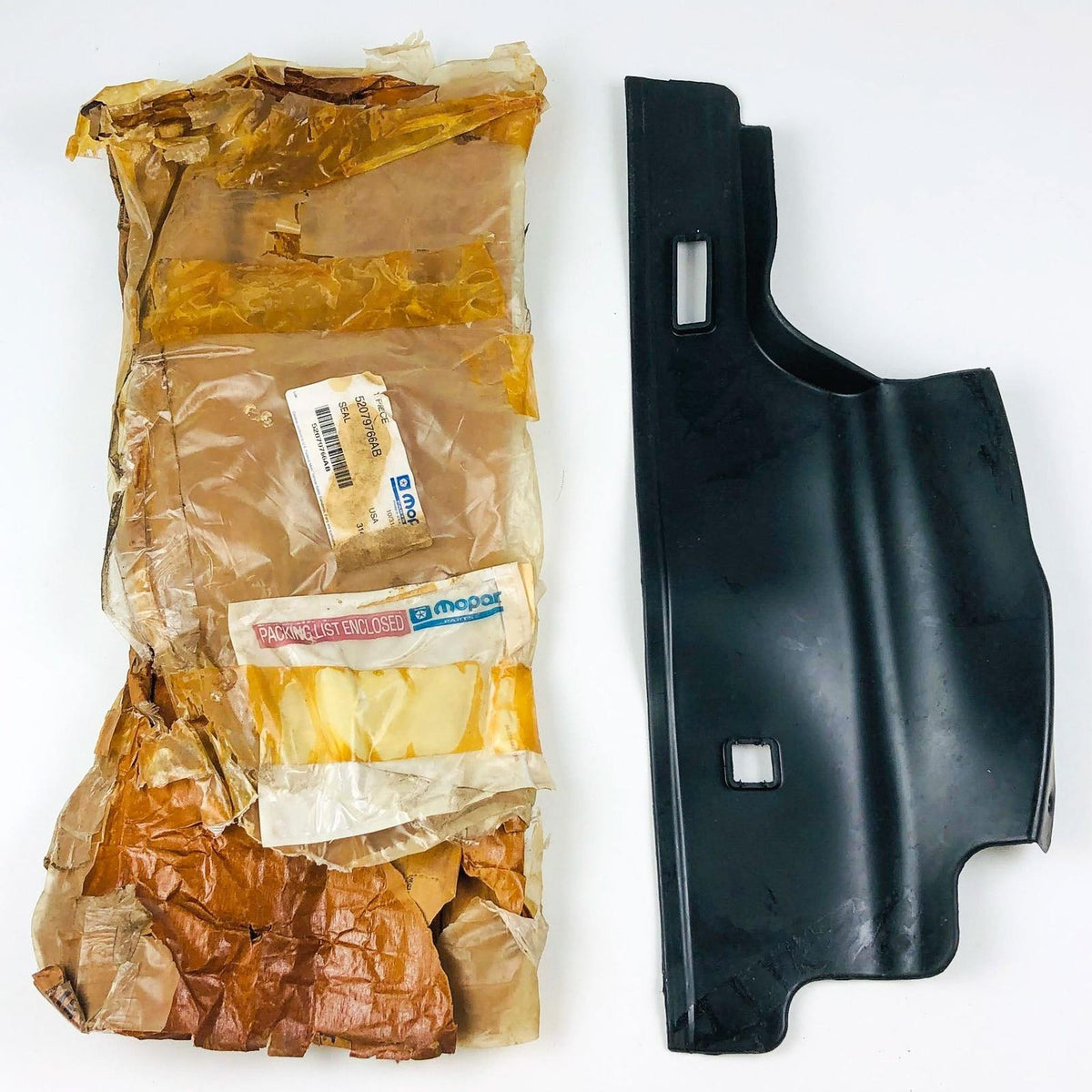 Mopar 52079766AB Seal Radiator Side Air OEM NOS Replaced by 52079766AF ...