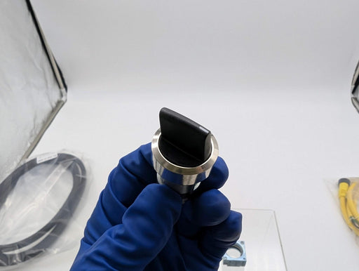 Siemens 3SB35002HA11 Selector Switch 2 Position 22mm Maintained 2