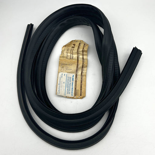 AMC Jeep Renault 35006468 Seal Deck Lid OEM New Old Stock NOS No Pkg 1