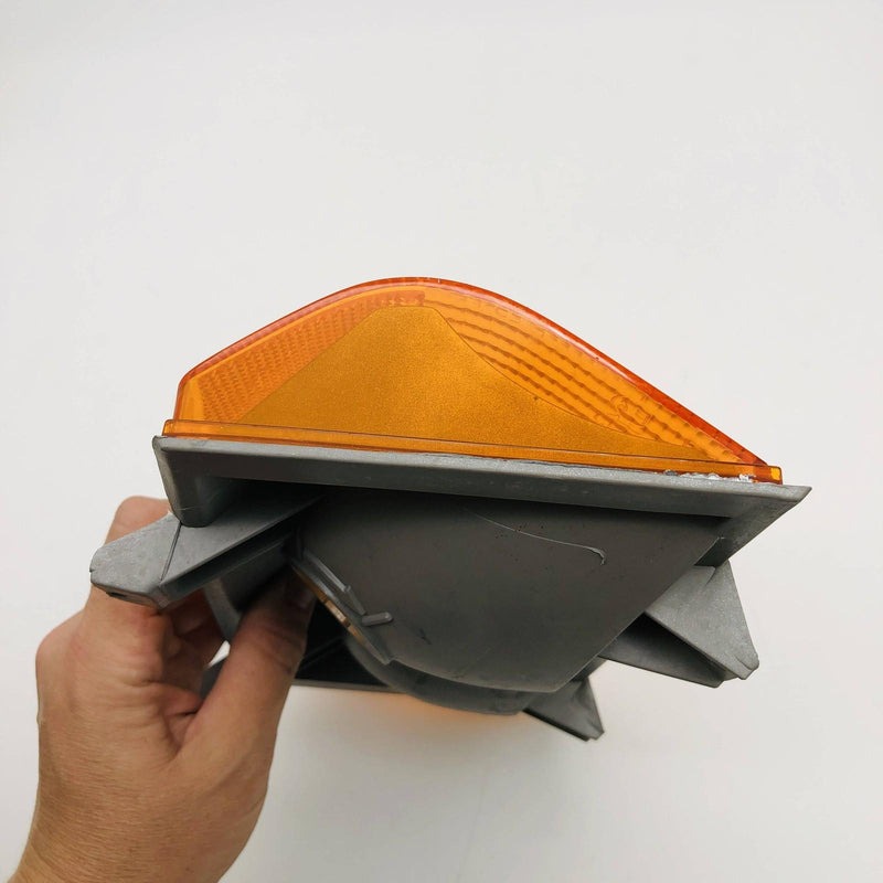 Mopar 4260203 Lamp Side Marker Turn Signal OEM New Old Stock NOS Open 7