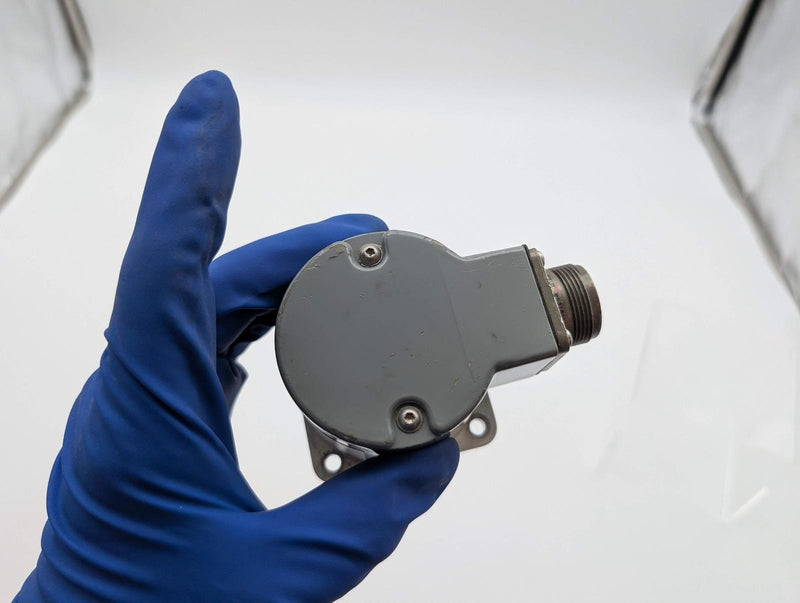 Allen Bradley 845H-SJDZ23-CKY2 Incremental Encoder 3/8" Shaft 8-15V 360 CPT 4