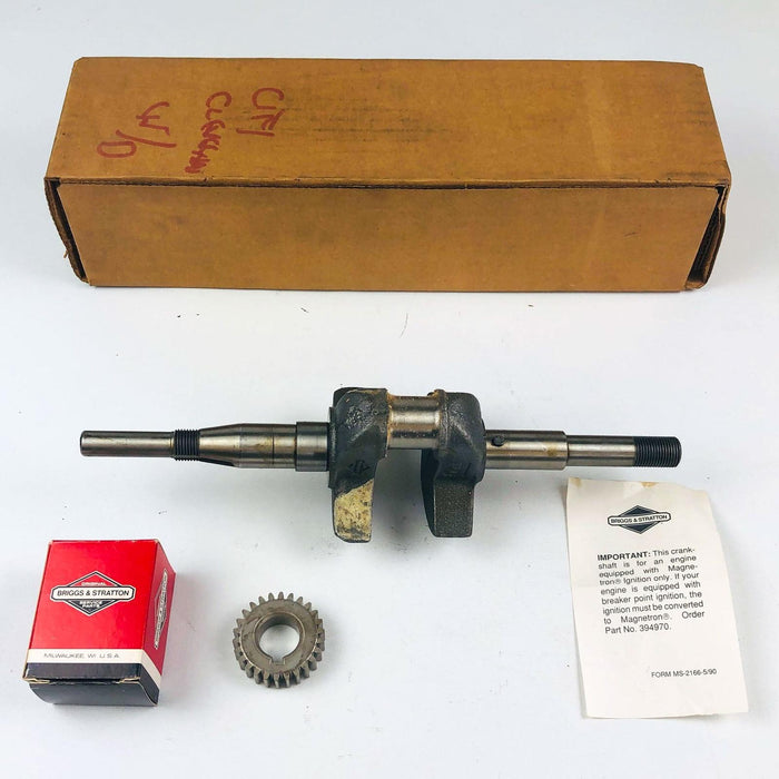 Briggs and Stratton 492089 Crankshaft with Timing Gear OEM NOS 1