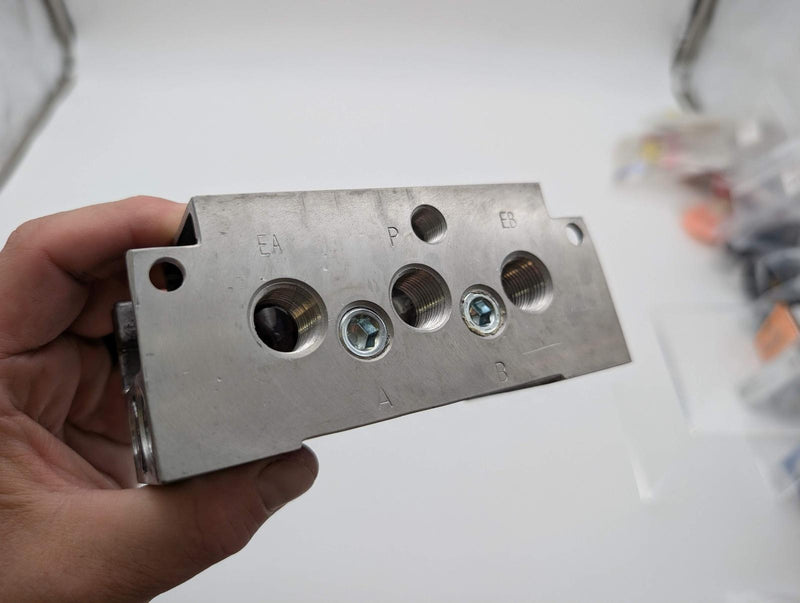 Automatic Valve USA A6880-120 3/8" NPT Pneumatic Manifold Base
