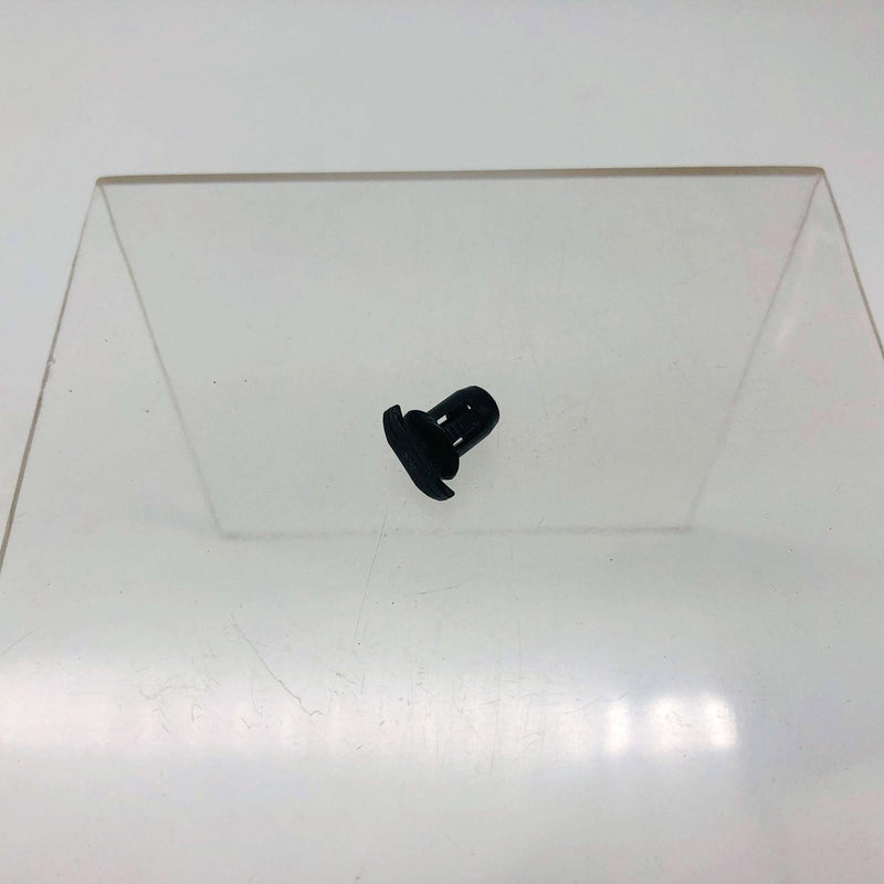 AMC Jeep 4001916 Fastener for Tailgate Glass OEM NOS 81-86 Cher Wag CJ 7-8 Loose 5