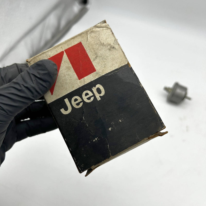 Jeep 3224284 Engine Oil Pressure Switch OEM New Old Stock NOS Open