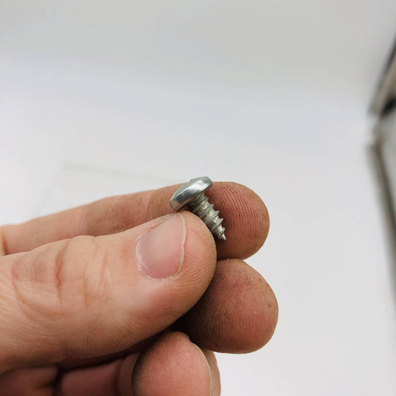 AMC Jeep 9144721 Screw for Interior Lamp Bezel OEM NOS 81-86 Loose No Pkg 7