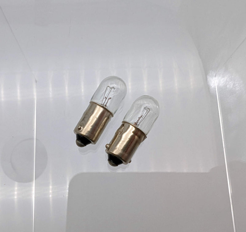 Eaton 28-5184 T3-1/4 Bayonet Lamps 12V Incandescent Pack of 2