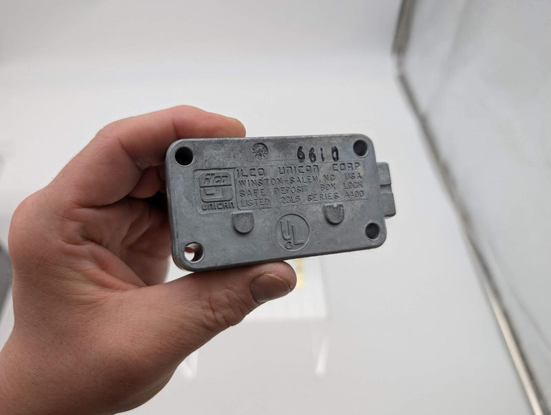 Ilco Safe Deposit Box Lock A402 RH Right Hand Double Big Nose 3 Keys A4021000441 3