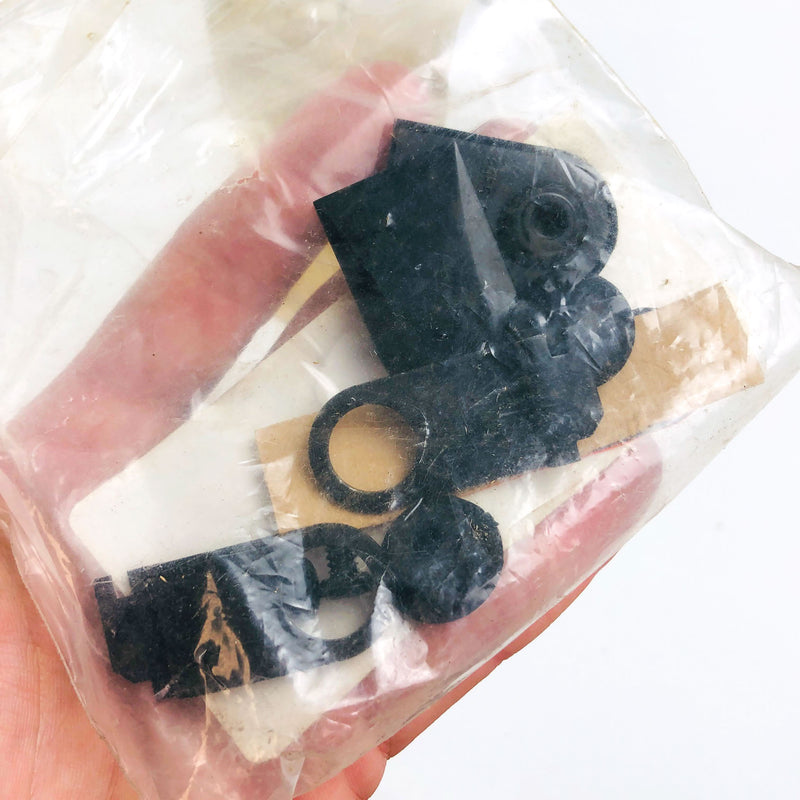 Mopar 83502275 Hinge Kit Right Quarter Window Vent OEM NOS Sealed 2