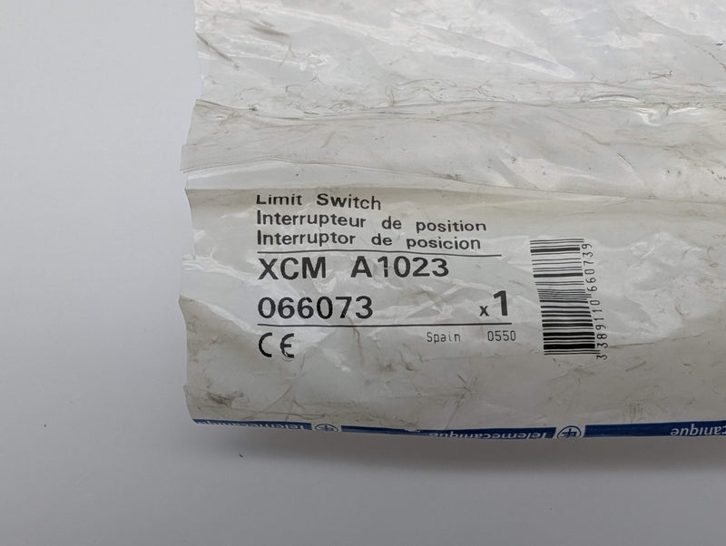 Telemecanique XCM A1023 Limit Switch Roller Plunger 240VAC 10A XCMA1023
