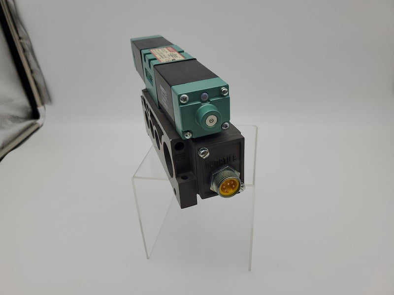 Numatics I532SS415M015W61 Double Solenoid Valve 2 Pos 4-Way 3/8" NPTF Port Base 4