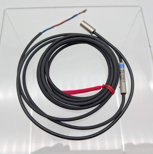Keyence EM-080 Proximity Sensor Switch N.O. 8mm Dia 2mm Detection Distance 1