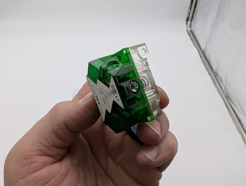 Schneider 9001KA2 Finger Safe Contact Block 30mm Push 120-600V SPST NO 3