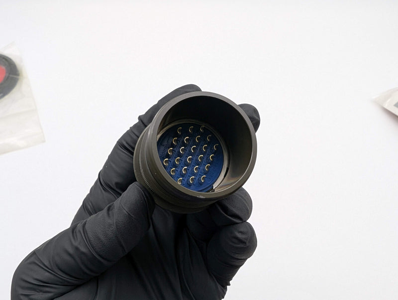 Amphenol 97-3106A24-28P 24-Pin Male Plug Circular Connector MIL-DTL-5015