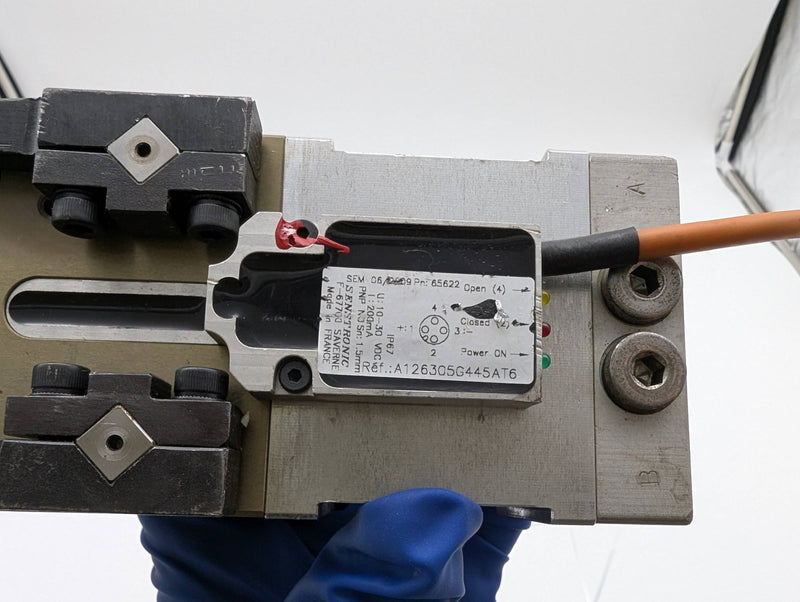 Tunkers GK 40 AS 2 T12 2x30 Compact Pneumatic Clamp Gripper Double Arm 5