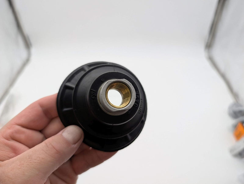 Destaco CPI-35TC-B-60 3.5" Round Traction Vacuum Cup 3/8" NPT 60 Durometer 2