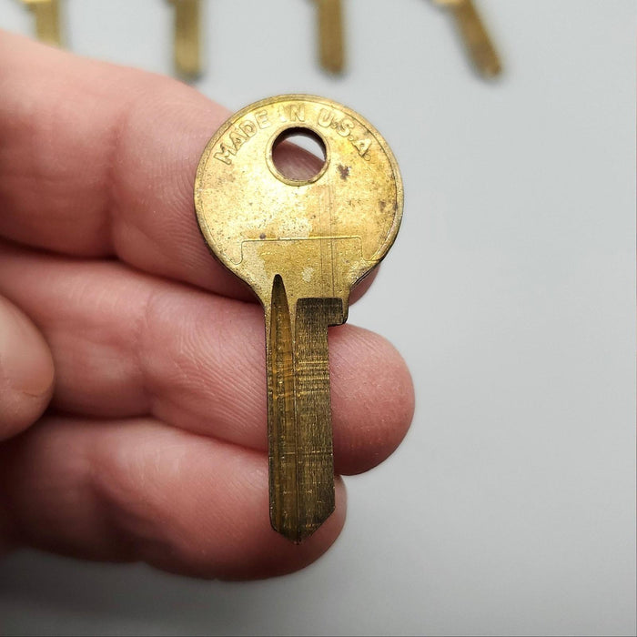 5x Yale RB 24 1/2 Key Blanks Brass BR Keyway 4 Pin NOS 3