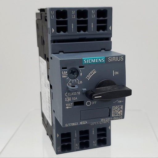 Siemens 3RV2011-0HA20 Circuit Breaker 0.55 - 0.8A 480 - 600V Motor Protection 1