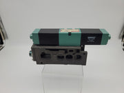 Numatics I532SS415M015W61 Double Solenoid Valve 2 Pos 4-Way 3/8" NPTF Port Base 5