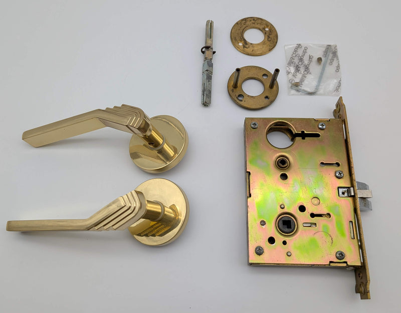 Yale 8708 Mortise Lockset Classroom RHR Polished Brass Fusital Orleans Trim
