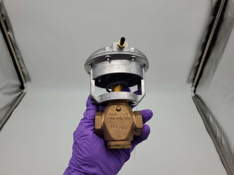 Johnson Controls 1/2" Pneumatic Globe Valve VG7441GT+3008D Bronze 1/2" NPT 3