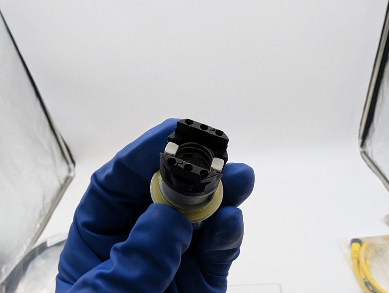 Siemens 3SB35010AA21 Momentary Push Button Switch Flush Red 22mm 3