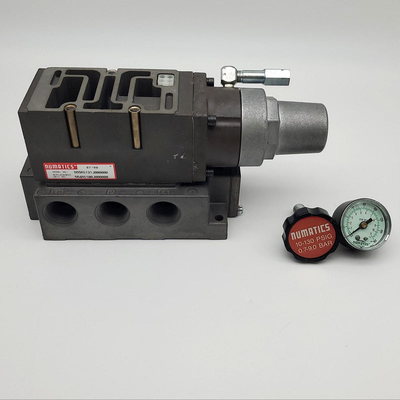 Numatics 555RS131J Regulator Valve 10 - 130PSI Plug-In Side Port Common Exhaust 1