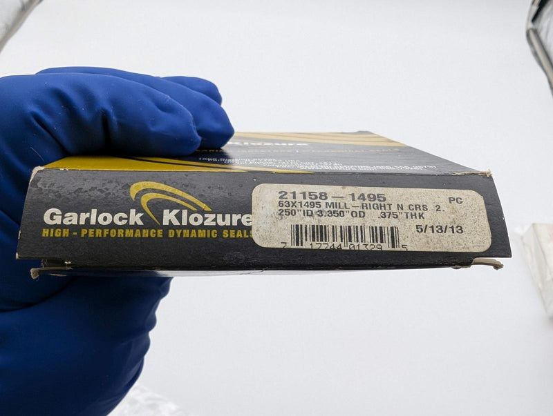 Garlock 21158-1495 Oil Seal 63X1495 2.25" ID 3.35" OD 0.375" Thick 3