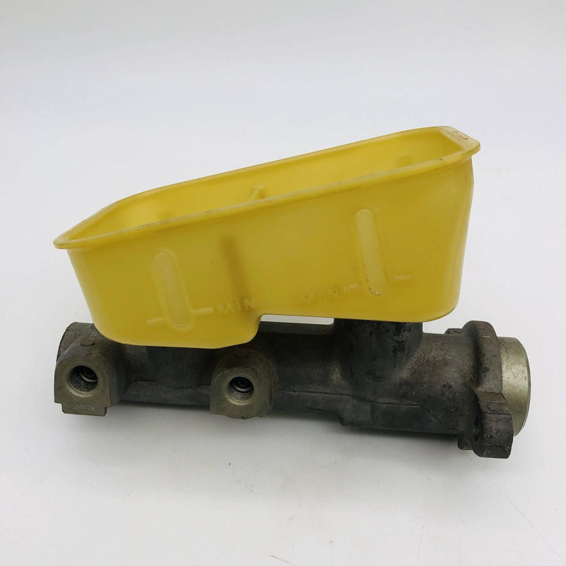 Crown 8133316 Brake Master Cylinder NOS For Jeep SJ J Series Bendix Open 6