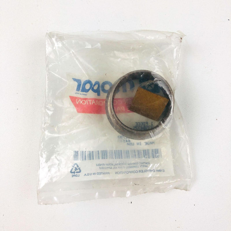 Mopar 83504375 Slinger Guide Front Axle Shaft OEM NOS 1988-90 Cher Wag Com Seald 3