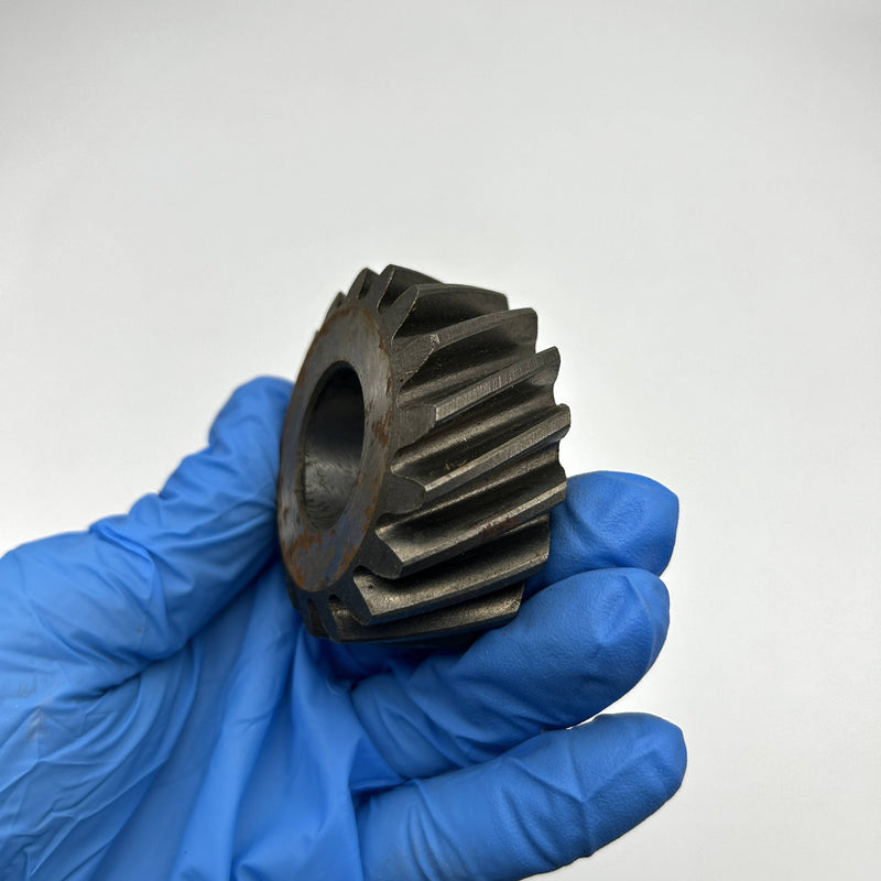 Jeep 991040 Gear Transmission Reverse Idler OEM NOS 1974-75 T15A Borg Warner