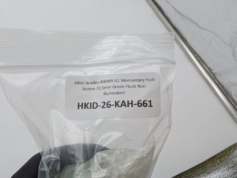 Allen-Bradley 800MR-A1 Momentary Push Button 22.5mm Green Flush Non-Illuminated 5