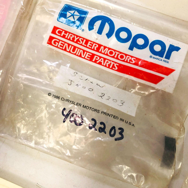 Mopar 4002203 Screw for Door Lock Actuator Bracket OEM NOS 81-86 Jeep Loose 2