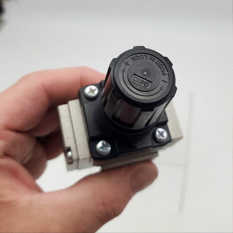 SMC AR20-02B Regulator Valve 1/4" Port w/ Mounting Bracket 0.05 - 0.85 MPs 7