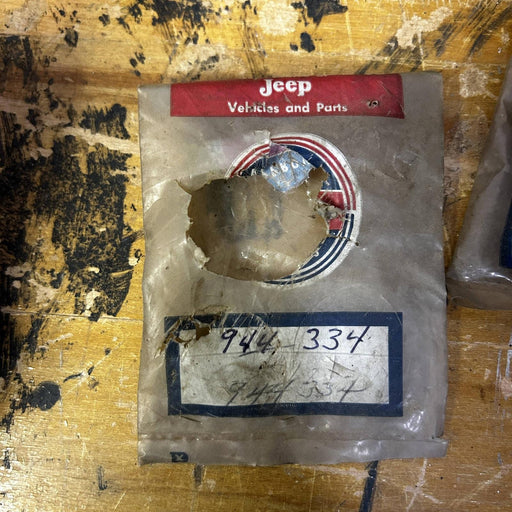 Kaiser Jeep 944334 Washer Trans Reverse Idler Gear Roller Bearing OEM NOS Loose 2