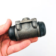 Renault 7701365519 Wheel Cylinder OEM NOS for Jeep by Bendix 7