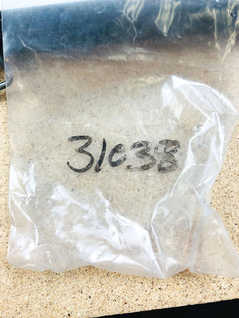 Snapper 31038 Yellow Dust Cap OEM NOS Replaced 7031038YP Rear Engine Riders 6