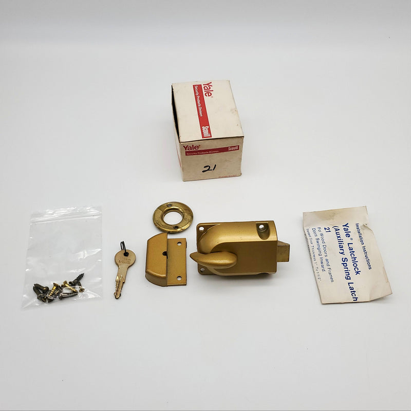 Yale Rim Door Lock No 21 Spring Latch 1" to 1-1/2" Thick Doors Brass w/ Cylinder