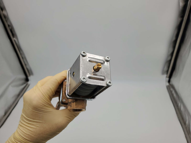 Johnson Controls V47AB-24C Water Regulating Valve 1/2" Temp Actuated 75 - 135F 5