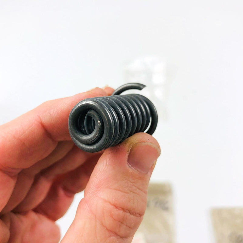 Poulan 530-038985 Isolator Spring OEM New Old Stock NOS 530038985 3