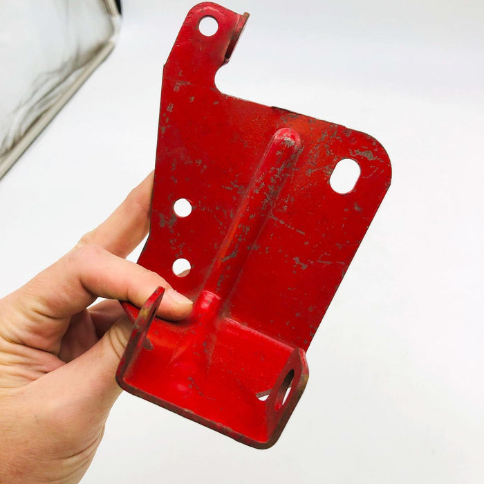 Snapper 31919 Deck Bracket Red OEM Used Superseded to 7031919 7031919YP